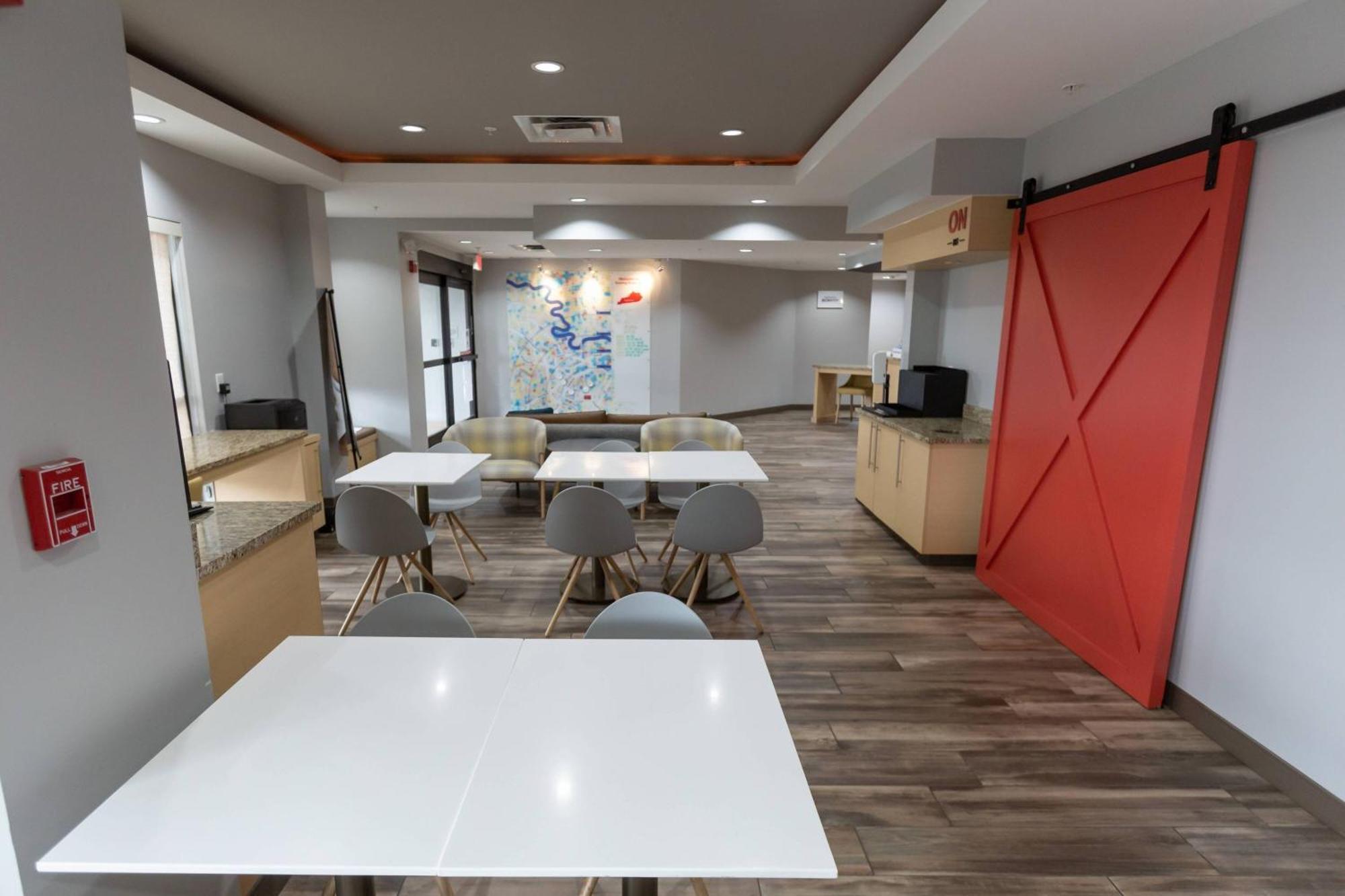 Towneplace Suites By Marriott Боулинг Грин Экстерьер фото